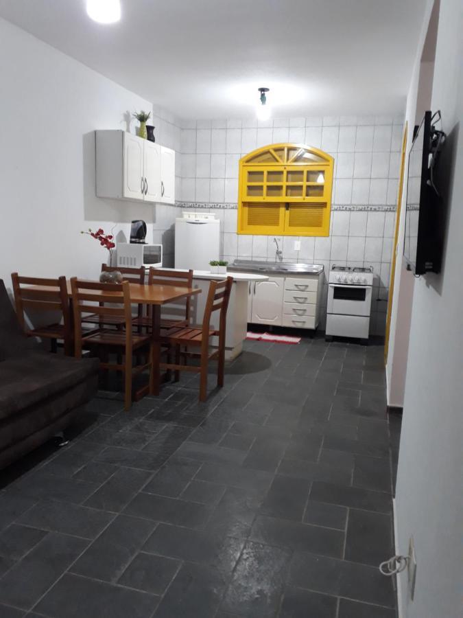 Residencial Colonial Amarelo A 150M Da Praia De Mariscal Aparthotel Bombinhas Kültér fotó